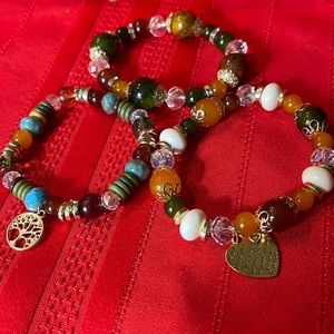 COPY - 💕 New, Contrast  Scheme 3 Strands Ceramic and Crystal Beads W/Charms